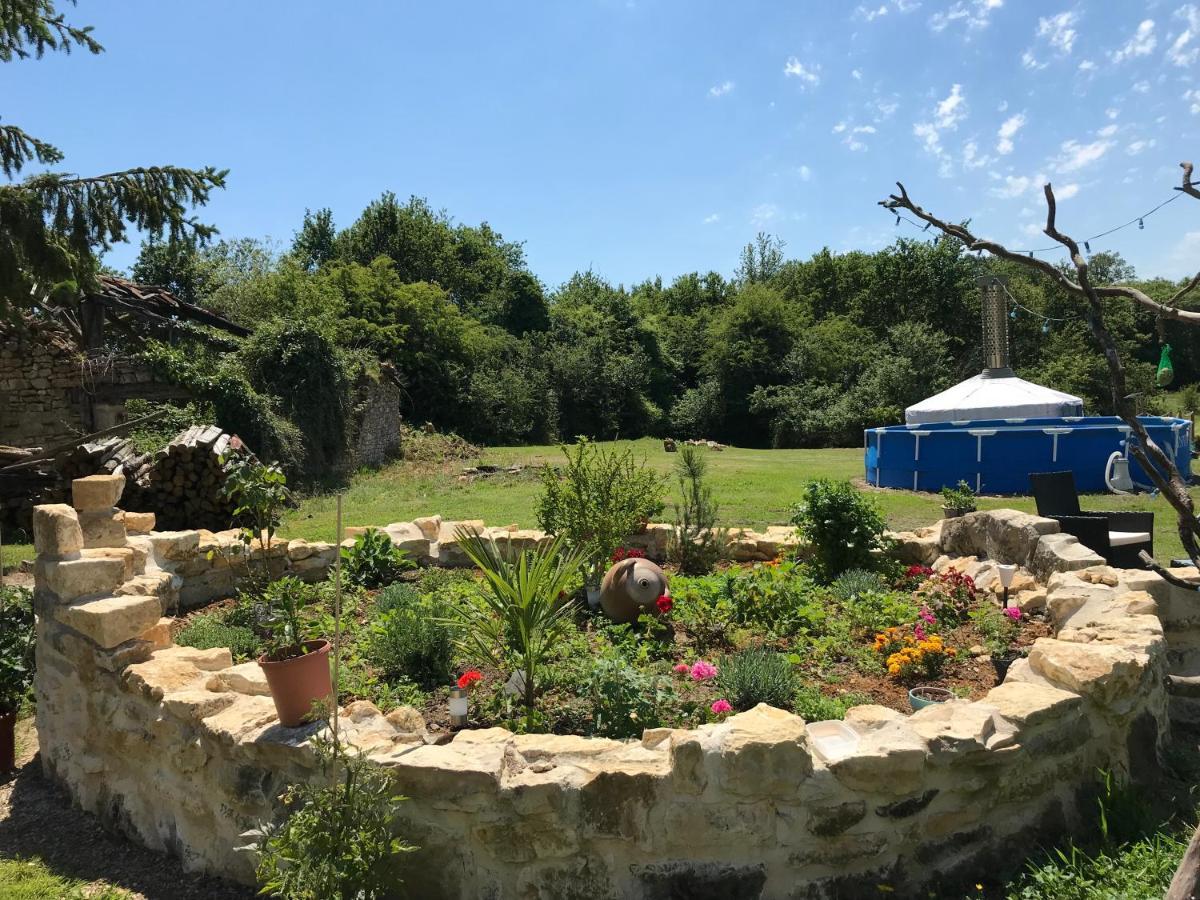 Hotel French Fields Luxury Glamping Le-Vieux-Cerier Exterior foto